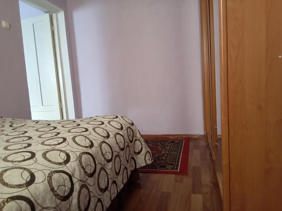 Garden Hotel And Hostel Бишкек Экстерьер фото