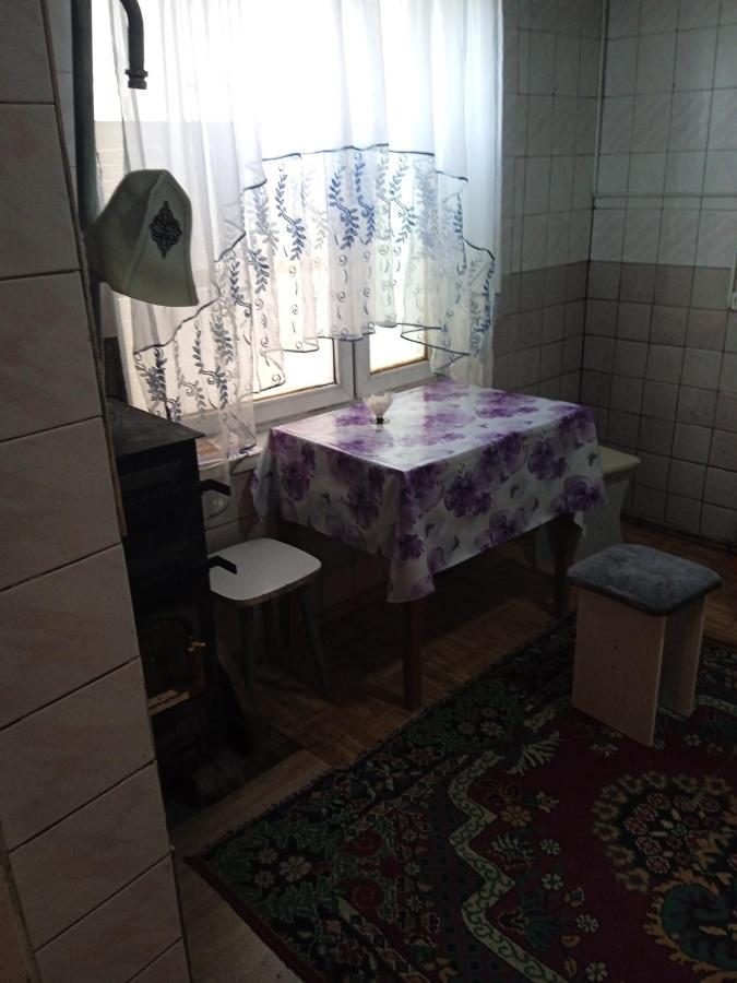 Garden Hotel And Hostel Бишкек Экстерьер фото